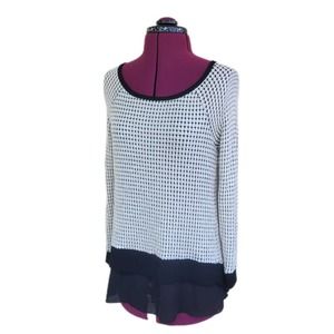 Design Lab Lord & Taylor Split Back Lightweight Layered Shirt Tail Sweater sz XS